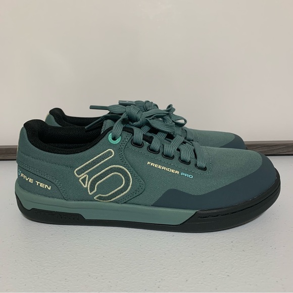 adidas Shoes - Adidas Five Ten Freerider Pro Canvas Mountain Bike Sneakers-Size 7.5 NWT